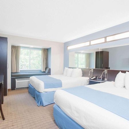 Microtel Inn & Suites Bath Luaran gambar