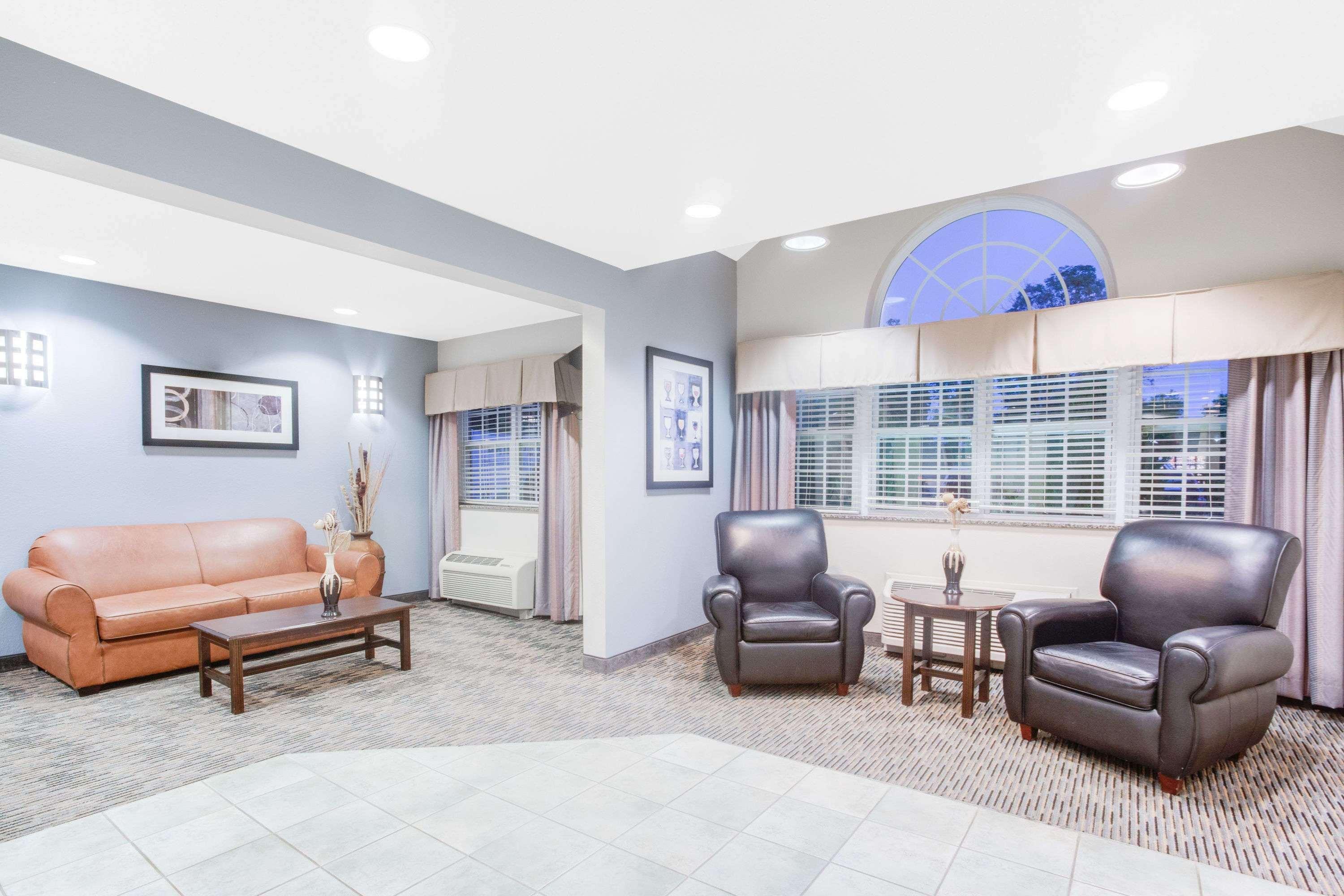 Microtel Inn & Suites Bath Luaran gambar