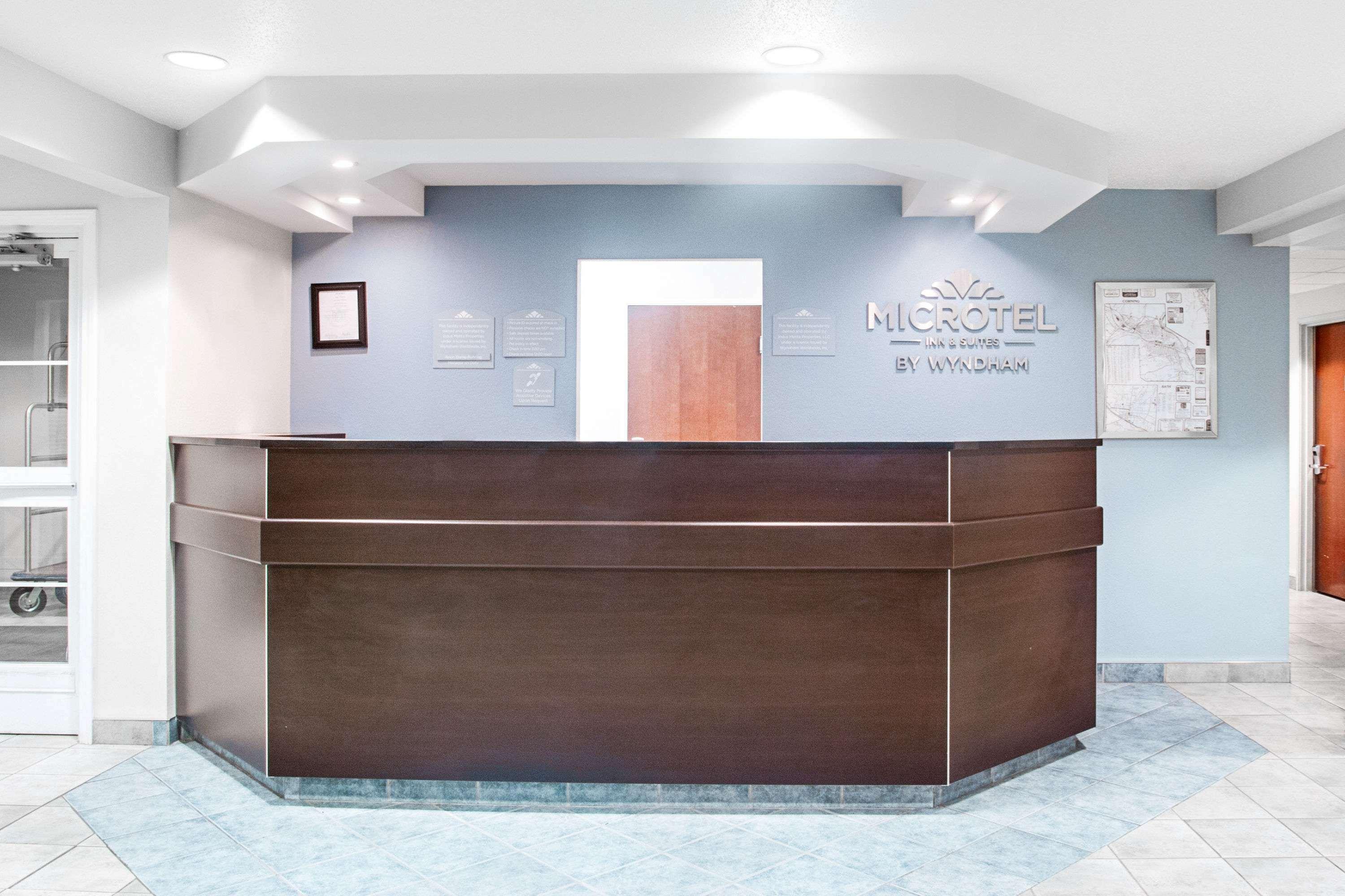 Microtel Inn & Suites Bath Luaran gambar