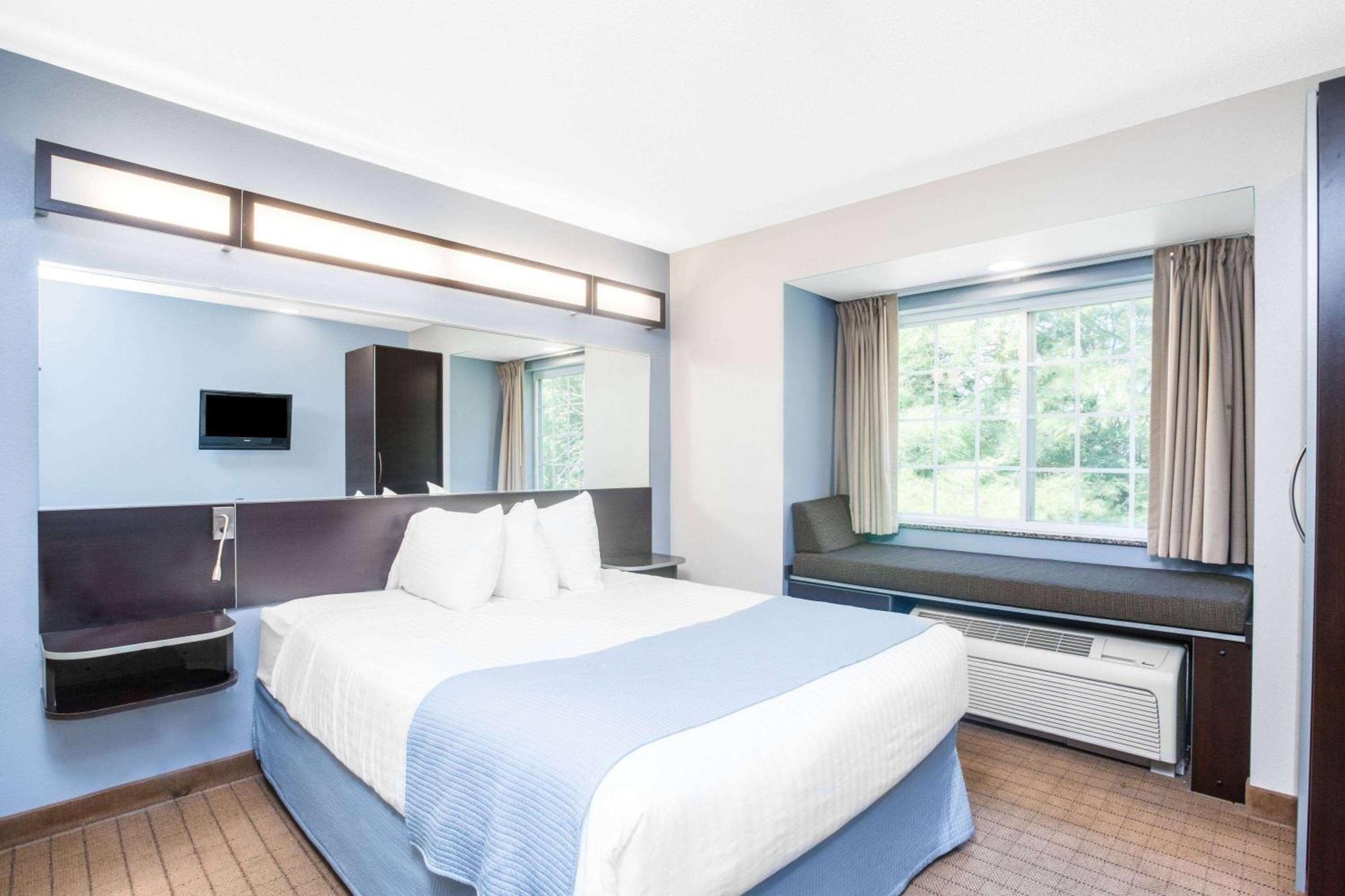 Microtel Inn & Suites Bath Luaran gambar