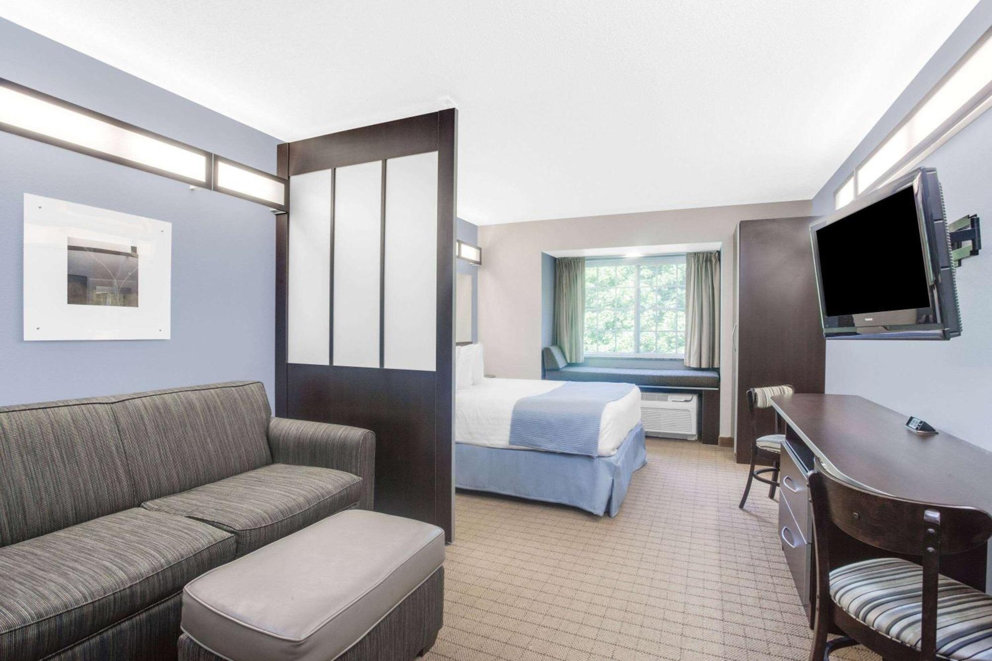 Microtel Inn & Suites Bath Luaran gambar