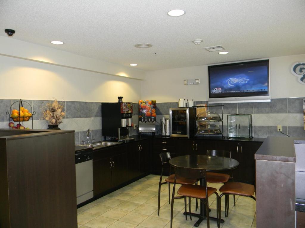 Microtel Inn & Suites Bath Luaran gambar