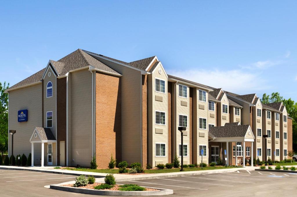 Microtel Inn & Suites Bath Luaran gambar